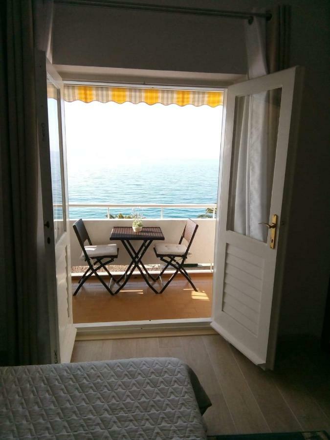 Apartments And Rooms Niksa Podgora Bagian luar foto